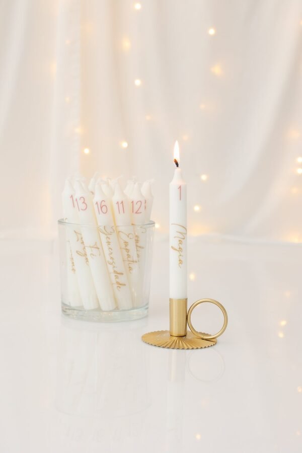 Calendário do Advento de velas com 25 velas finas numeradas e personalizadas