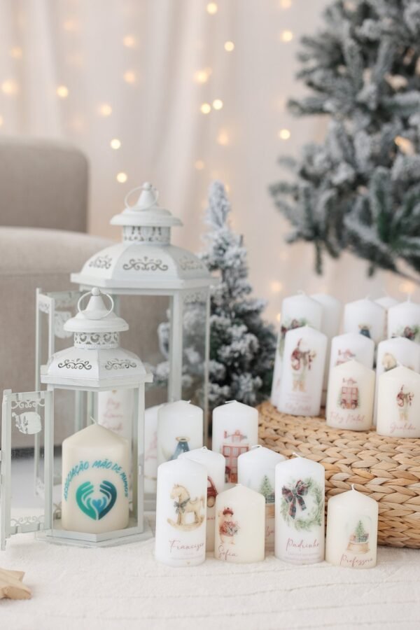 Vela personalizada de Natal com monograma e mensagem, em três tamanhos